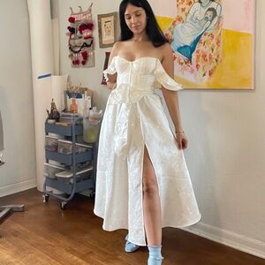 V CHAPMAN MIDI BRIDAL GOWN MODERN GLAMOROUS PROM DRESS YOU CAN DANCE IN